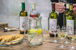 Degustacja wina w zielonogórskiej winnicy Julia